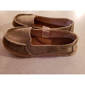 Signature Levi's Strauss canvas slip ons...size 6